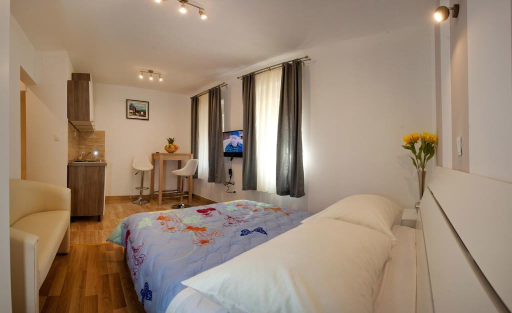 Guest house Luxury Izidor Split